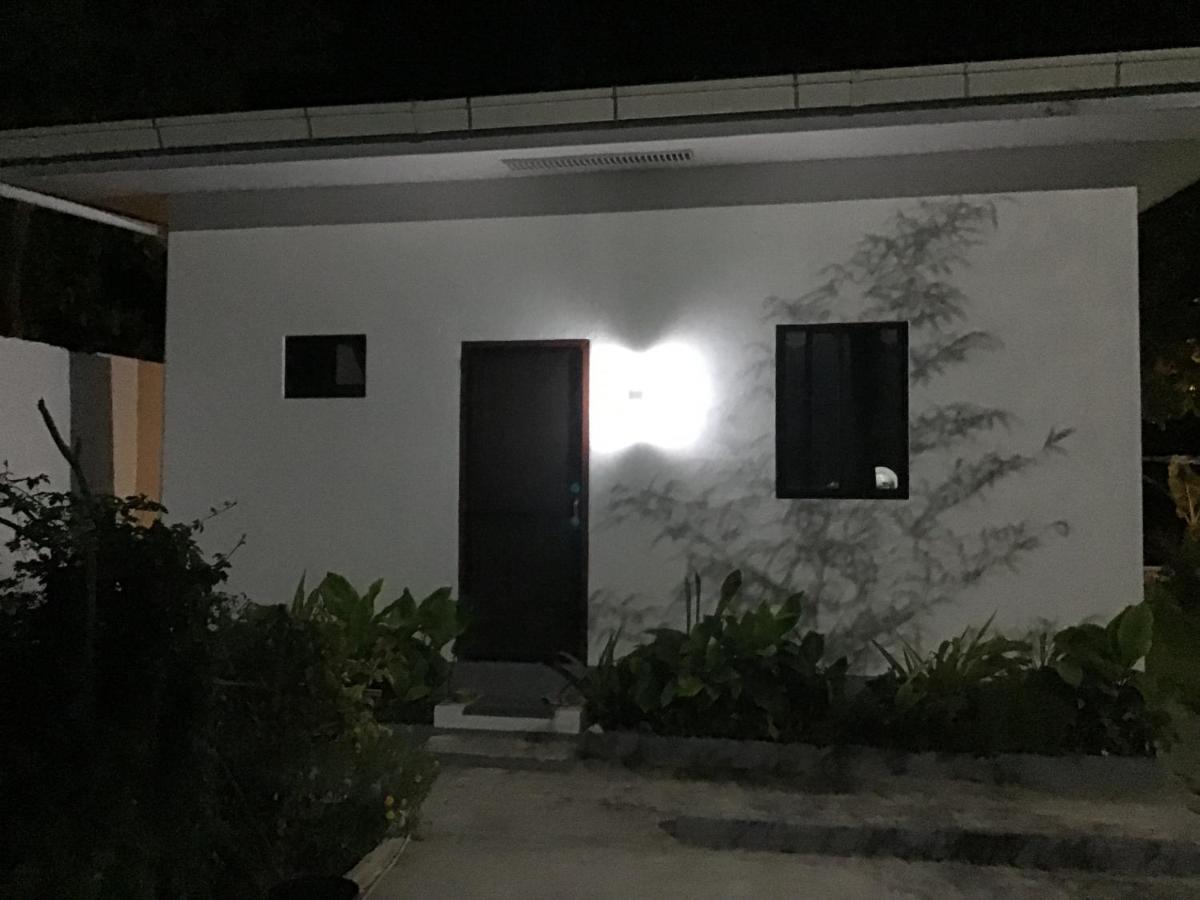 Bamboobeachvilla1 Ac New Oceanfront Pool Sunsetview Garden Kitchen Satellite Starlink Wi-Fi Dimiao Eksteriør billede