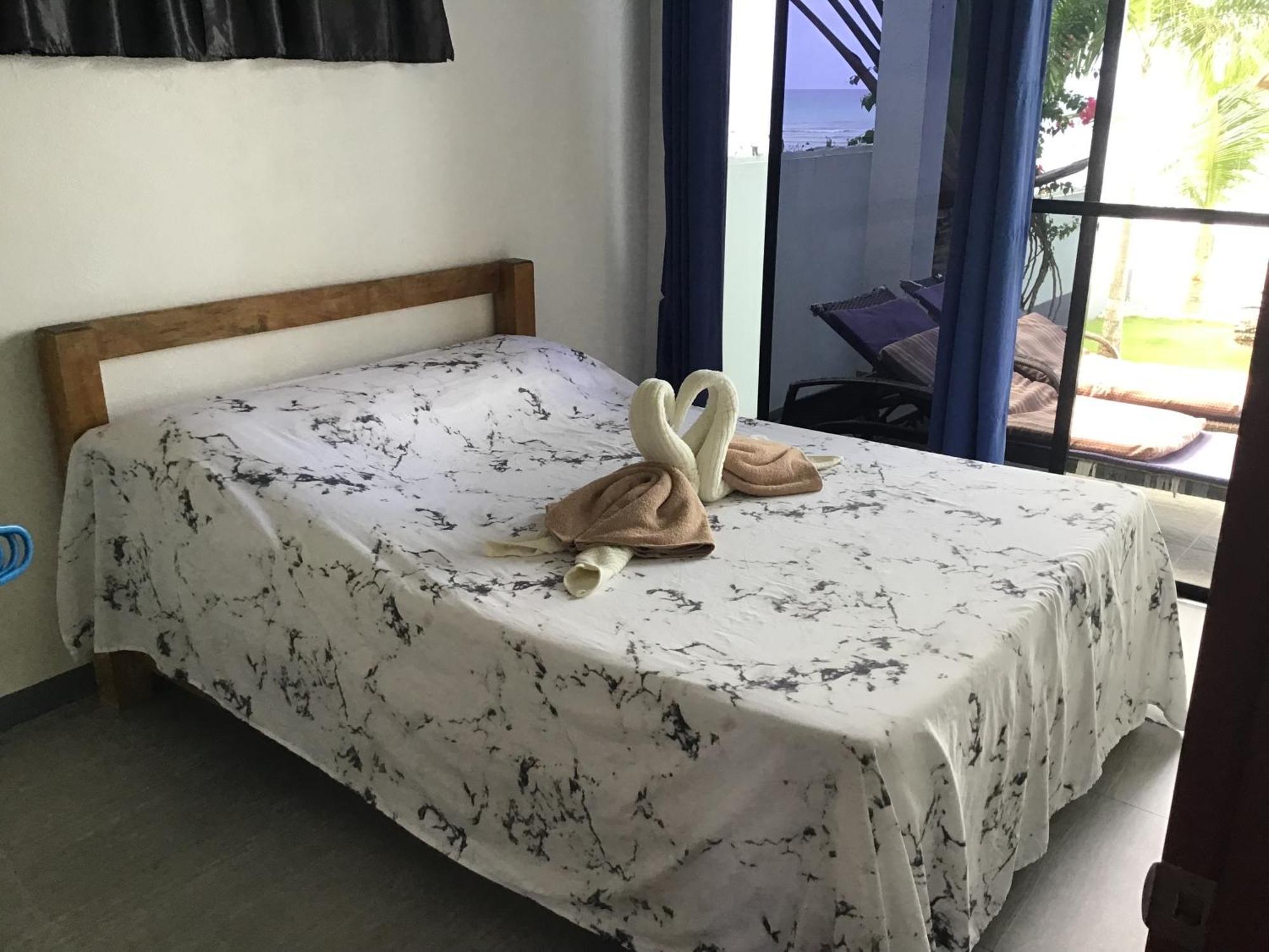 Bamboobeachvilla1 Ac New Oceanfront Pool Sunsetview Garden Kitchen Satellite Starlink Wi-Fi Dimiao Eksteriør billede